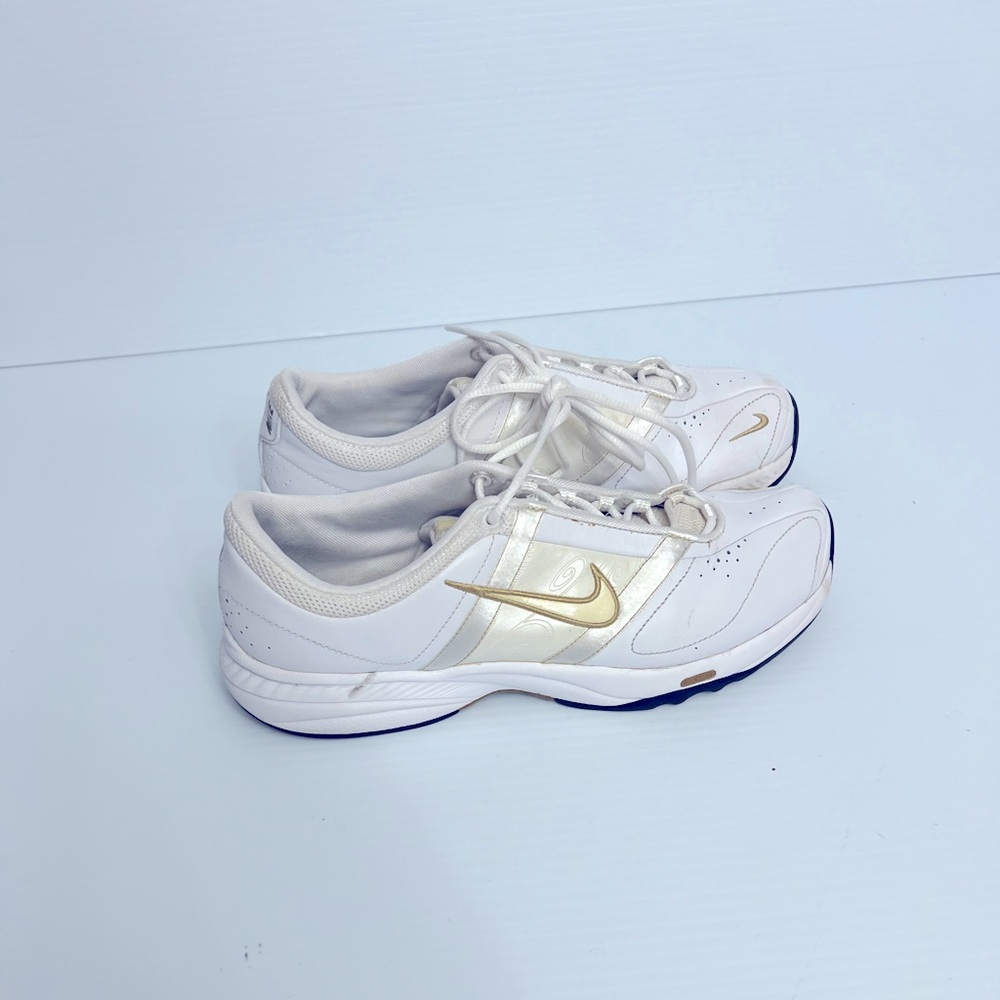 Nike 318682-111 Cross Trainers size 8 white gold